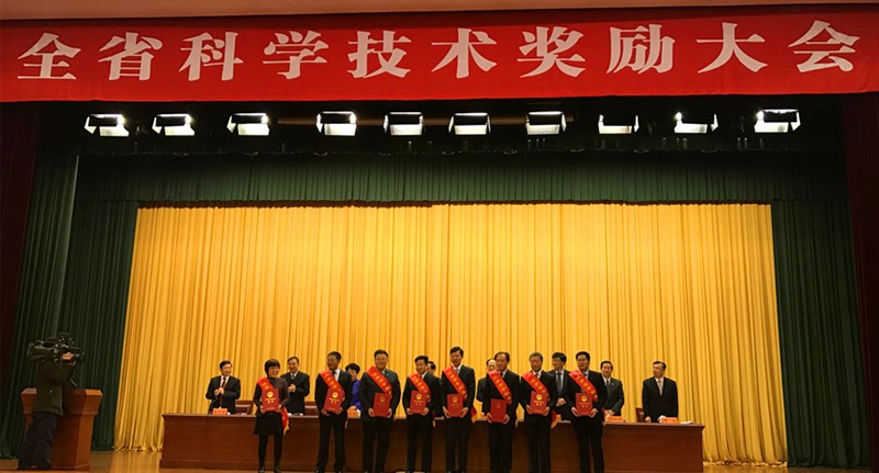 江蘇省科學技術獎勵大會隆重舉行 肖偉研究員摘得首屆專利發明人獎