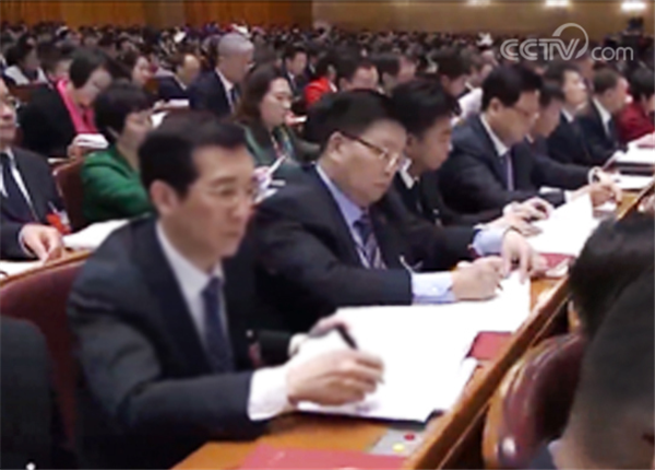 緊跟時代步伐 傾聽兩會聲音——康緣藥業組織收看第十三屆全國人民代表大會開幕式