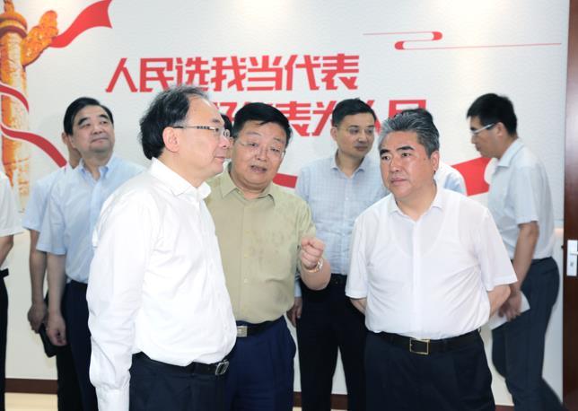 省人大常委會常務副主任李小敏一行 蒞臨康緣藥業調研